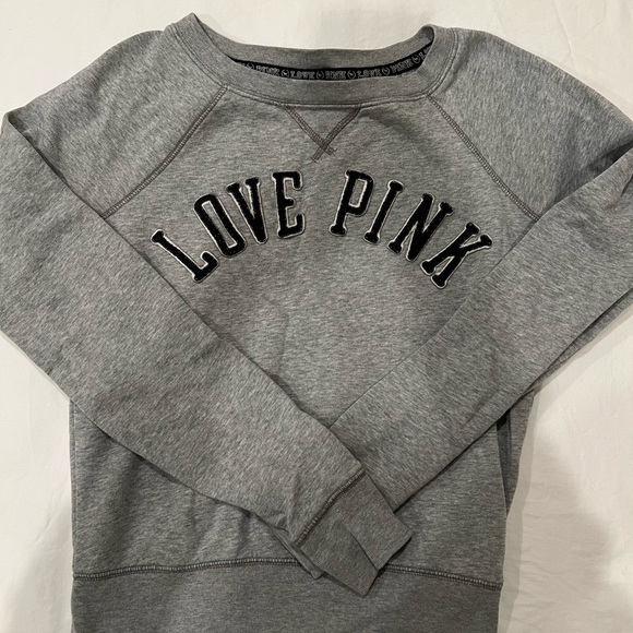 Two VS Pink sweatshirts / pullovers - Picture 4 of 4
